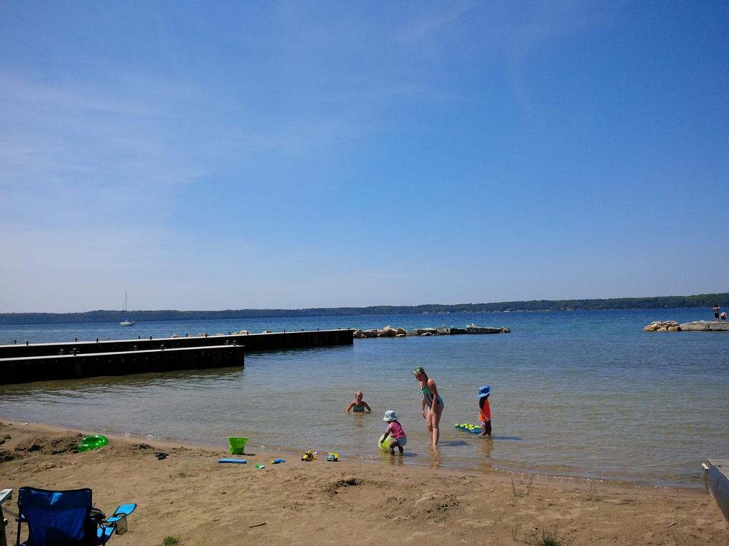Bayshore Cottages Wiarton Ngoại thất bức ảnh